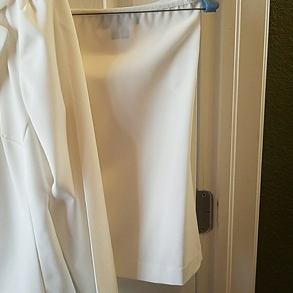 Suit - Picture 2 of 3